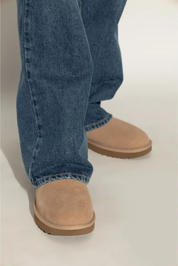 UGG W Classic Short Ii Shoes - Image 2