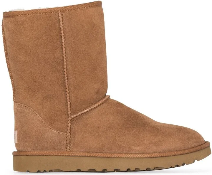 UGG W Classic Short Ii Shoes