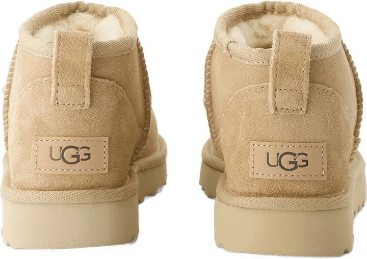 UGG W Classic Ultra Mini Boots - Image 3