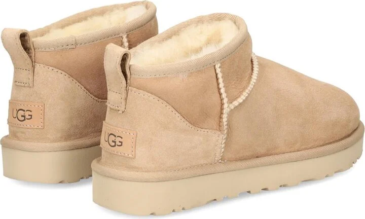 UGG W Classic Ultra Mini Boots - Image 2