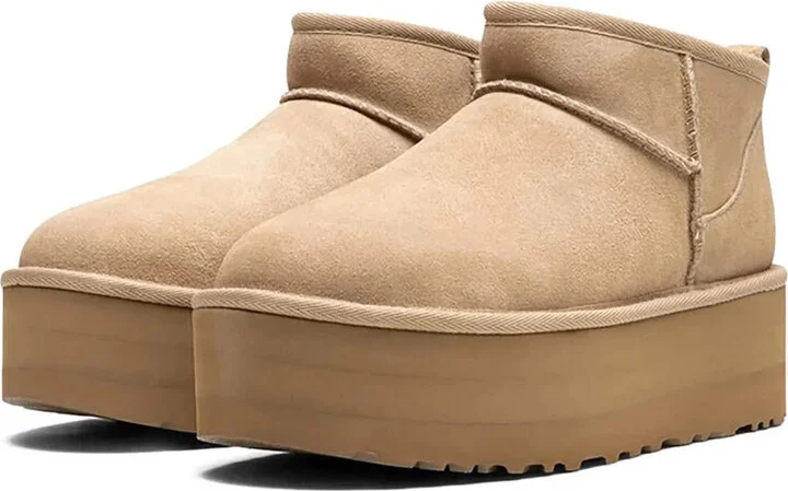 UGG W Classic Ultra Mini Platform Boots - Image 2