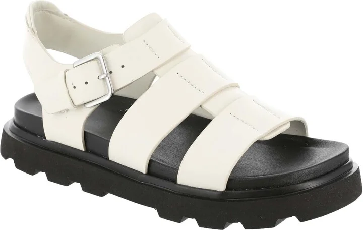 UGG Women's CAPITELLE Strap Fisherman Sandal