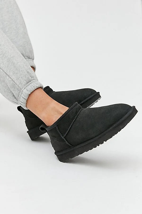 UGG Women's Classic Ultra Mini Ankle Boot in Black - Image 3