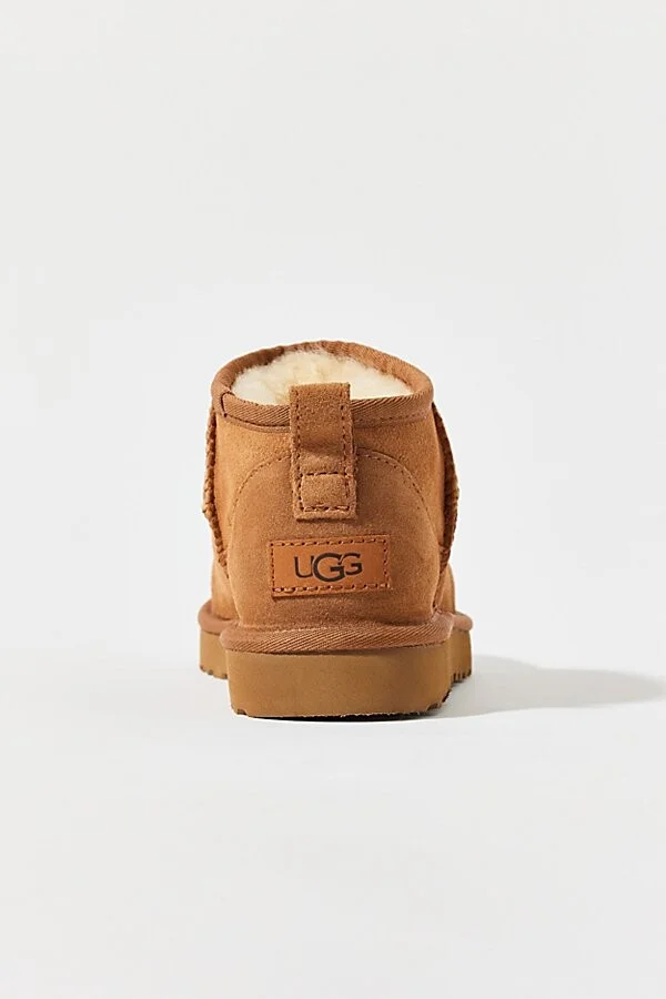 UGG Women's Classic Ultra Mini Ankle Boot in Black - Image 9