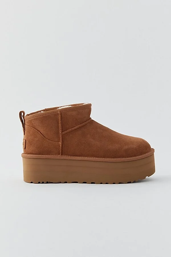 UGG Women's Classic Ultra Mini Platform Boot in Chestnut - Image 3