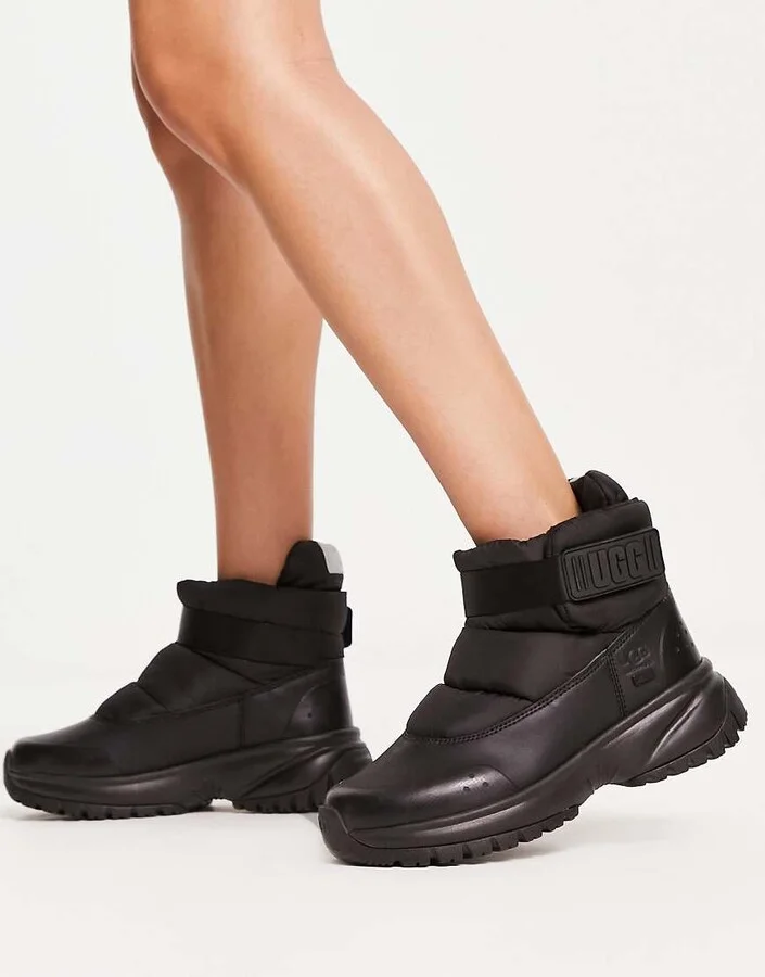 UGG Yose Puff boots in black - Image 4
