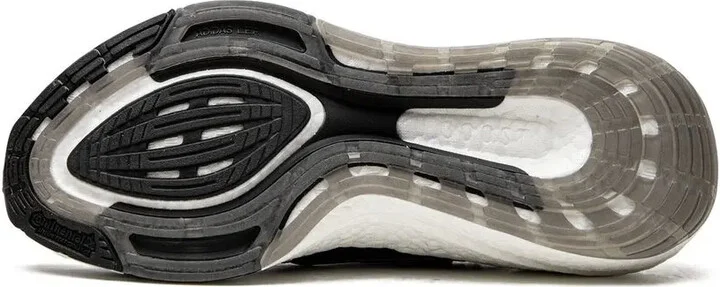 Ultraboost 22 "Core Black/Core Black/Cloud Wh" sneakers - Image 4
