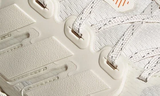 Ultrarun 5 Running Shoe - Image 7