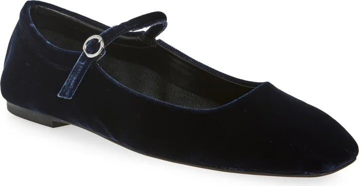 Uma Mary Jane Flat