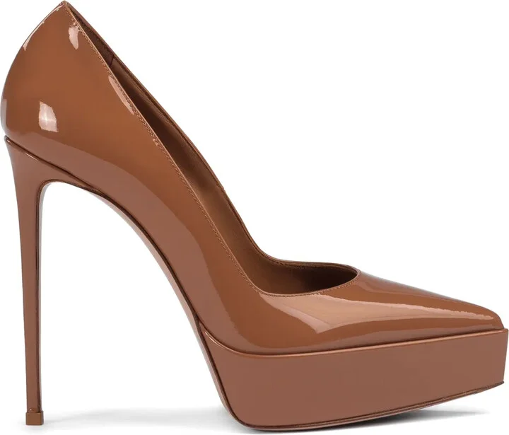 Uma pumps