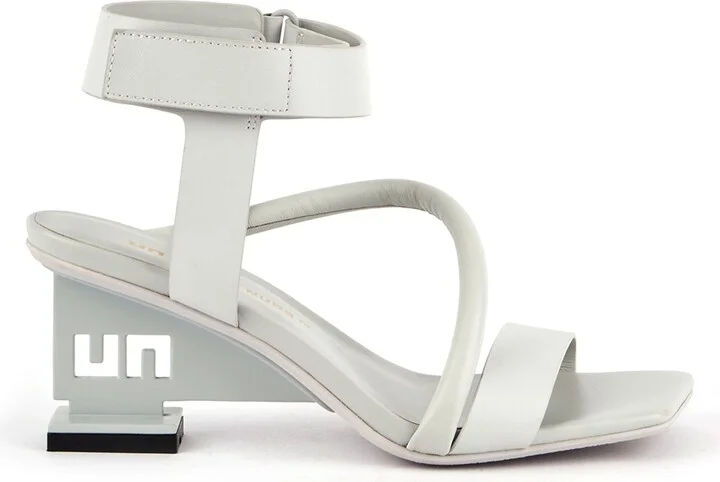 UN Sandal Mid