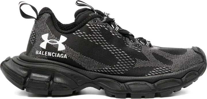 Under armour 3xl knit sneakers