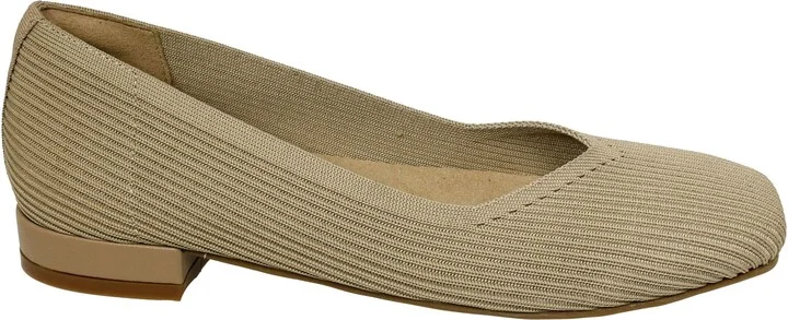 Union Square Toe Pump - Image 2