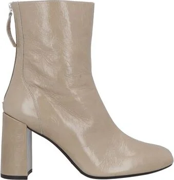 Unisa Woman Ankle boots