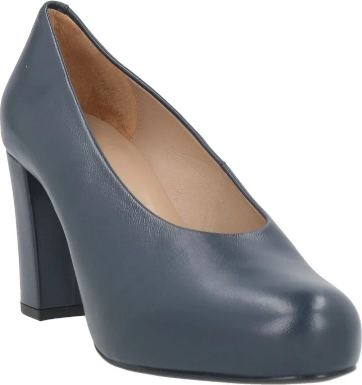 Unisa Woman Pumps - Image 4