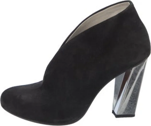 United Nude