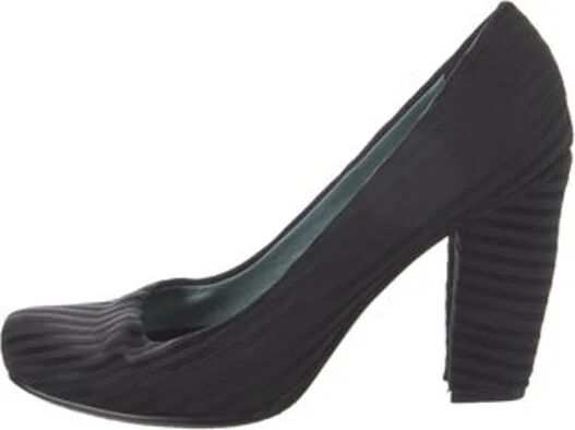United Nude