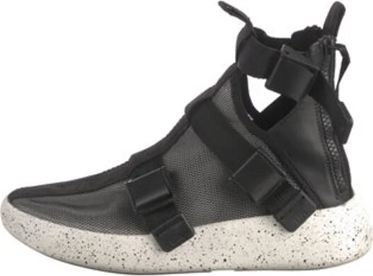 United Nude