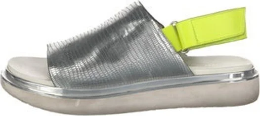 United Nude