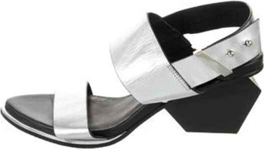 United Nude