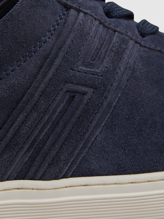 up Trainers - Image 4