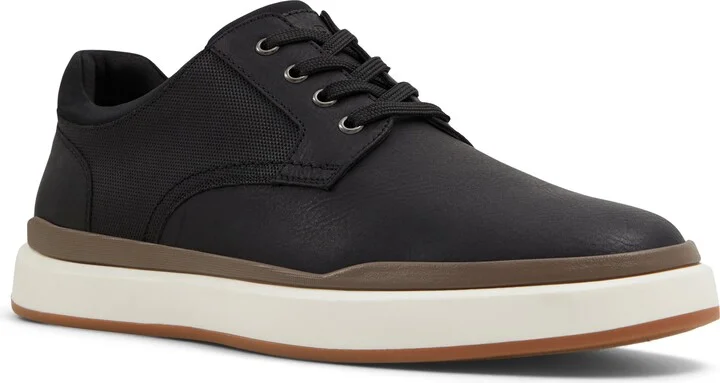 Upton Sneaker