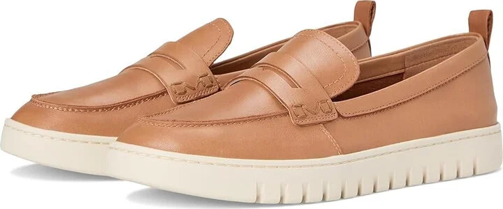 Uptown Flat Women's US 8 Camel Leather Round Toe Loafers Shoes ZPO3648