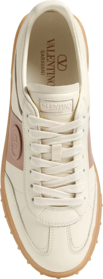 Upvillage Low Top Sneaker - Image 5
