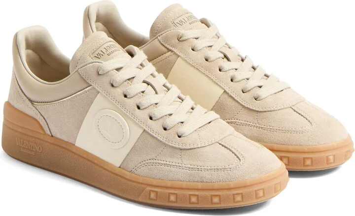 Upvillage Low Top Sneaker
