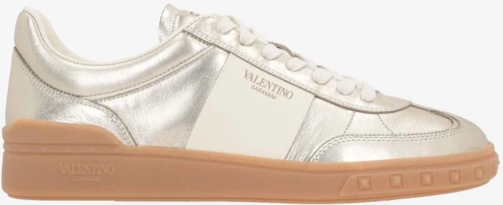 Upvillage Low-Top Sneakers