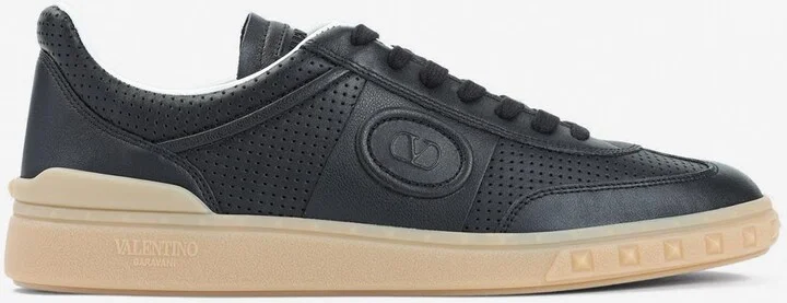 Upvillage Low-Top Sneakers