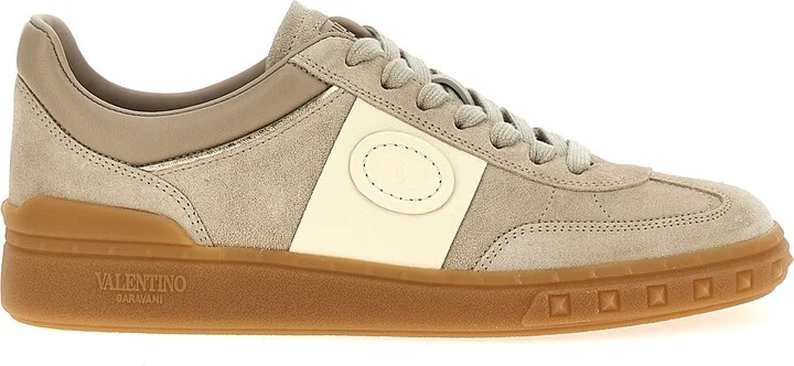 Upvillage Sneakers