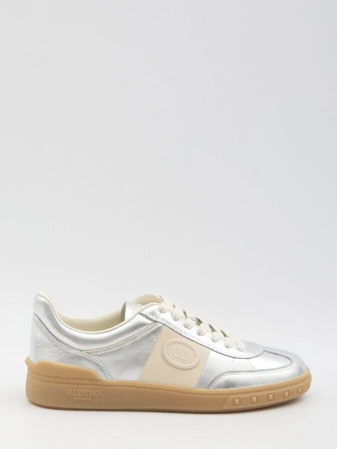 Upvillage Sneakers