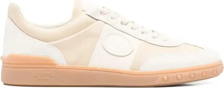 Upvillage Sneakers