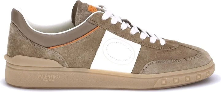 Upvillage Sneakers