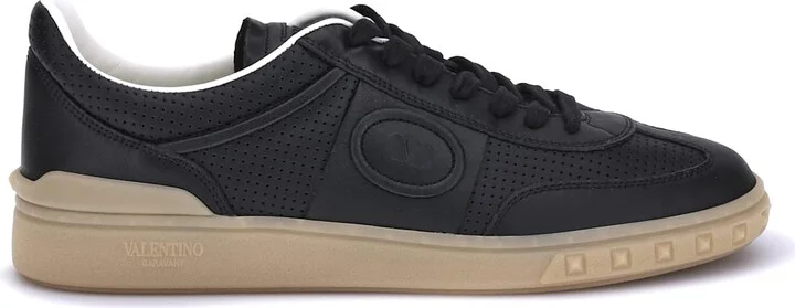 Upvillage Sneakers
