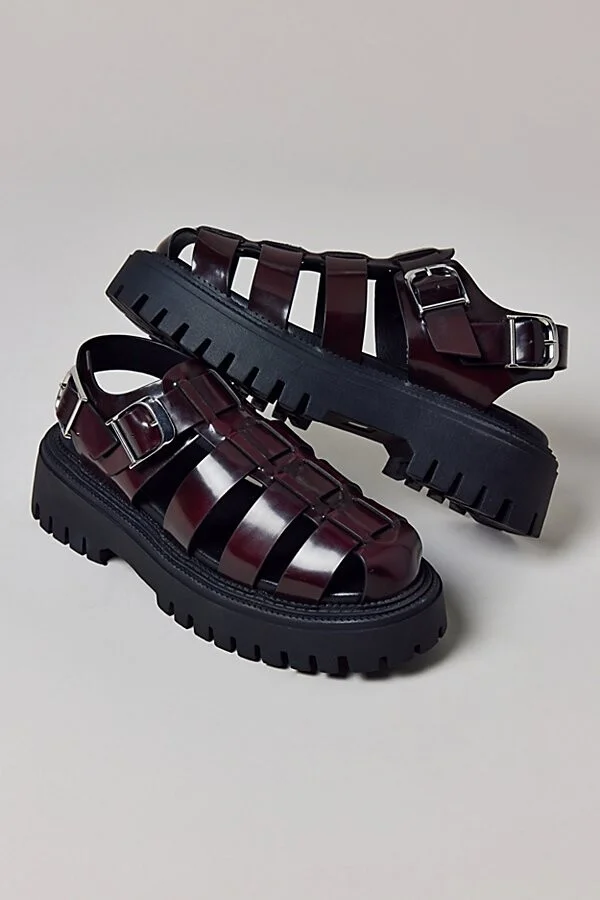 Urban Outfitters UO Lauren Platform Fisherman Sandal in Dark Cherry - Image 2