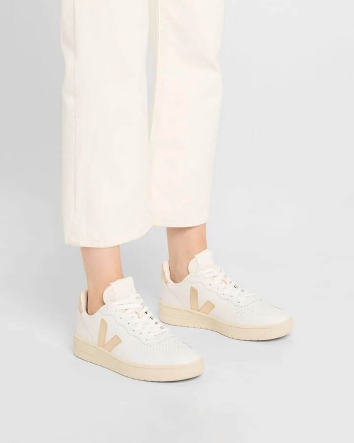 V-10 Bicolor Leather Low-Top Sneakers - Image 3