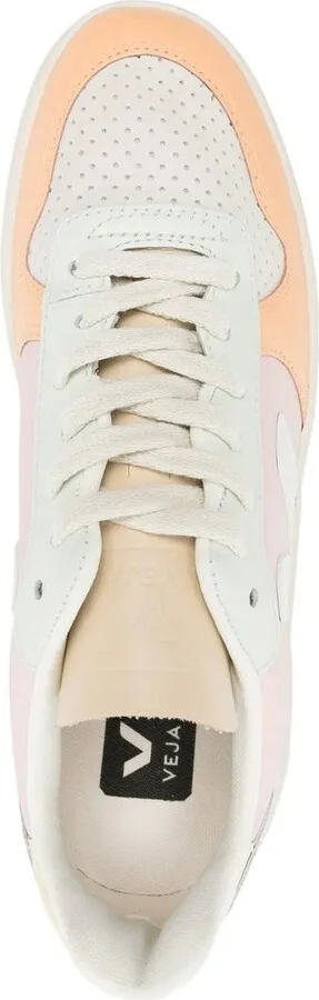 V-10 low-top leather sneakers - Image 4