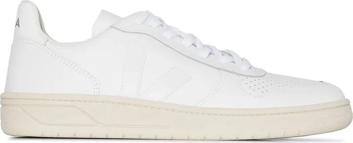 V-10 low top sneakers