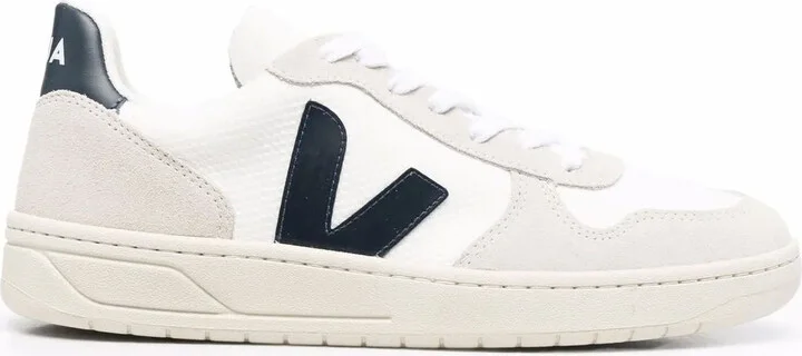 V-10 low-top sneakers