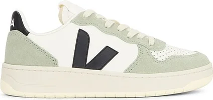 V-10 Sneaker