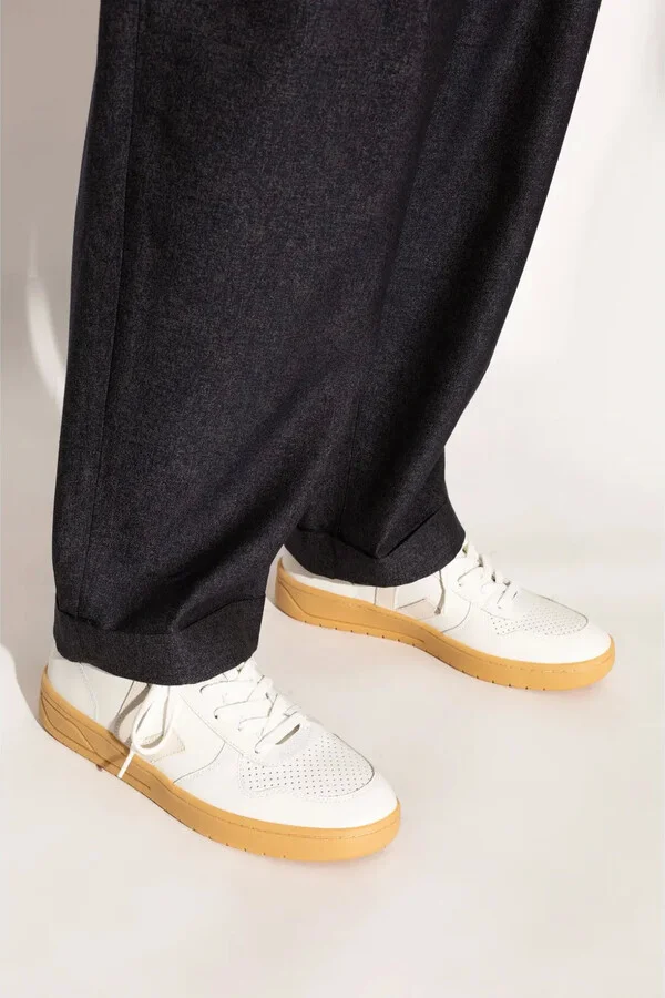 V-10 sneakers - Image 2