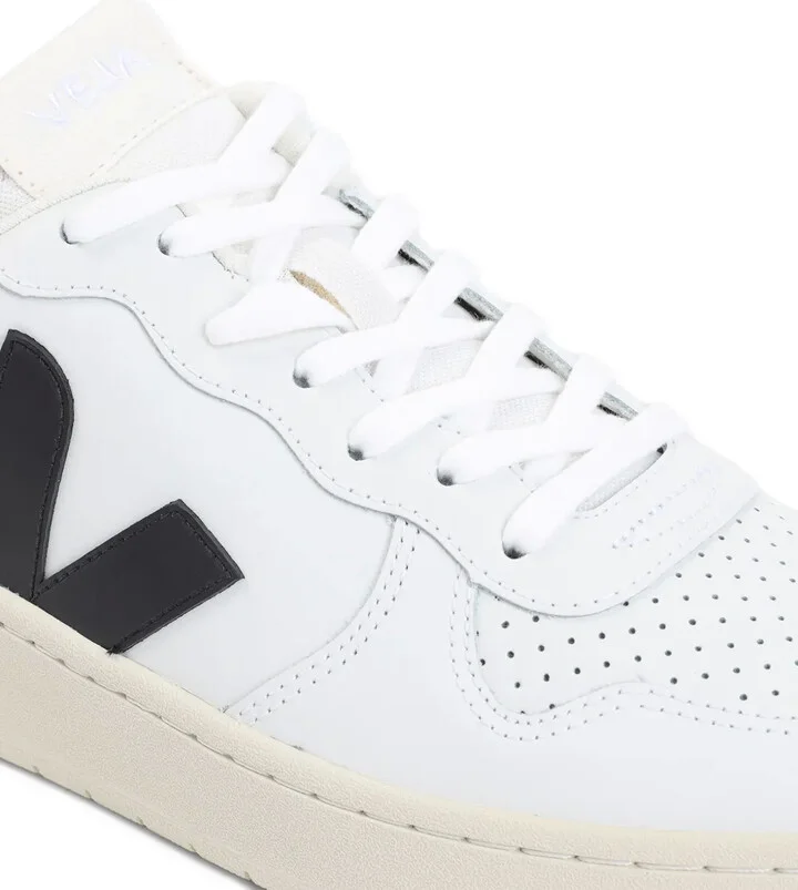 V-10 sneakers - Image 2