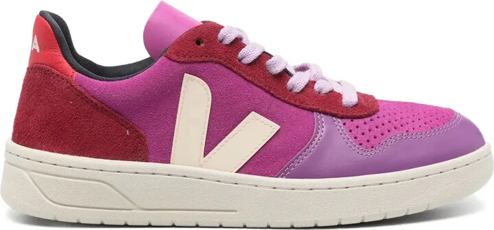 V-10 sneakers