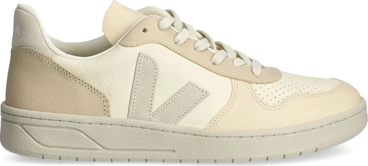 V-10 sneakers