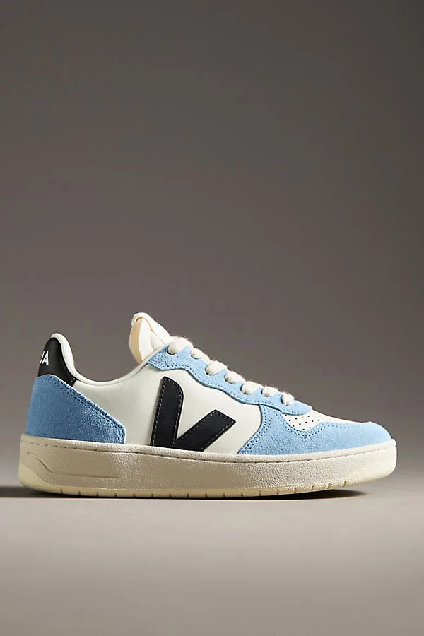 V-10 Sneakers