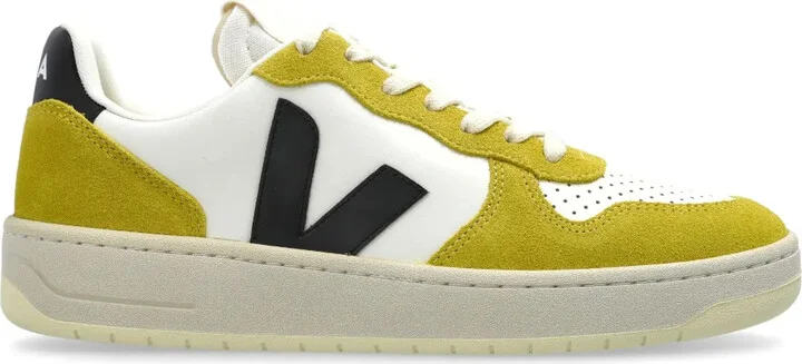 V-10 sneakers