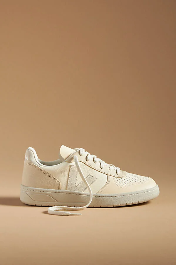 V-10 Sneakers