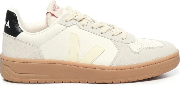 V-82 Sneakers